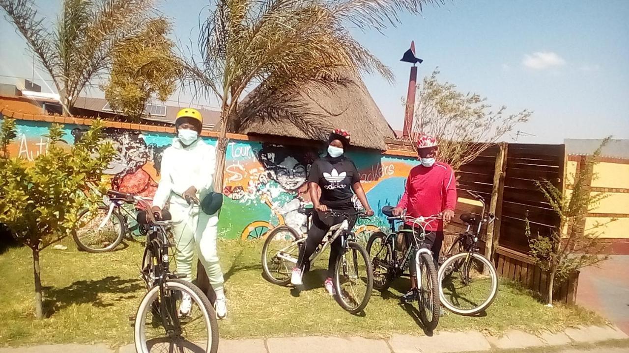 הוסטל סווטו Authentic Bicycle Tours And Backpackers מראה חיצוני תמונה