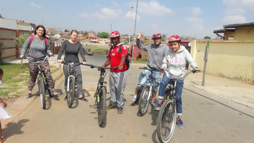 הוסטל סווטו Authentic Bicycle Tours And Backpackers מראה חיצוני תמונה