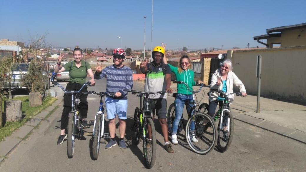הוסטל סווטו Authentic Bicycle Tours And Backpackers מראה חיצוני תמונה