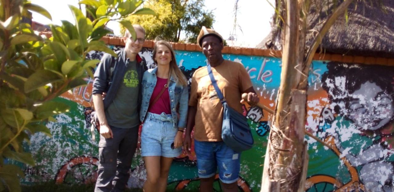 הוסטל סווטו Authentic Bicycle Tours And Backpackers מראה חיצוני תמונה