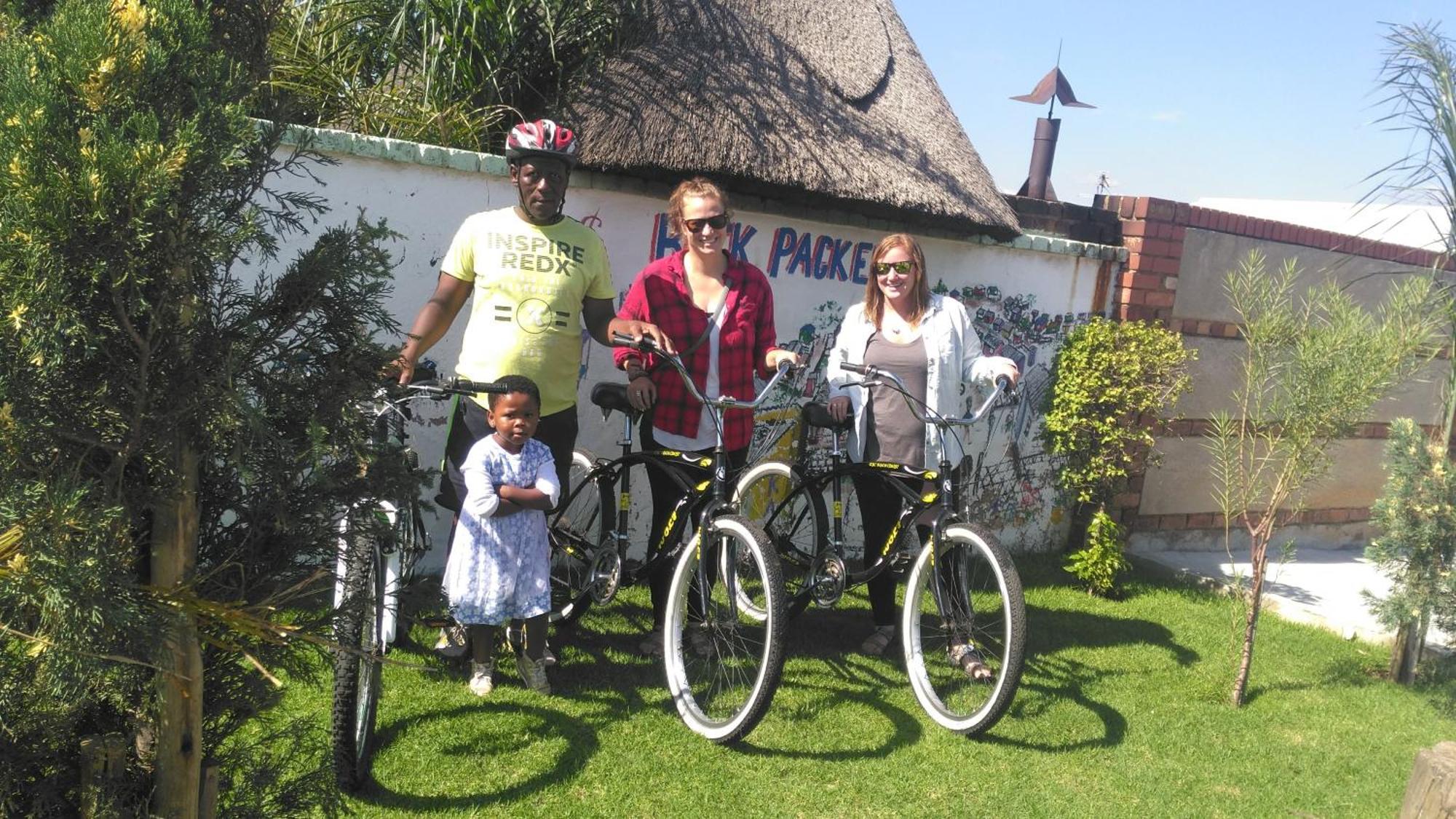 הוסטל סווטו Authentic Bicycle Tours And Backpackers חדר תמונה
