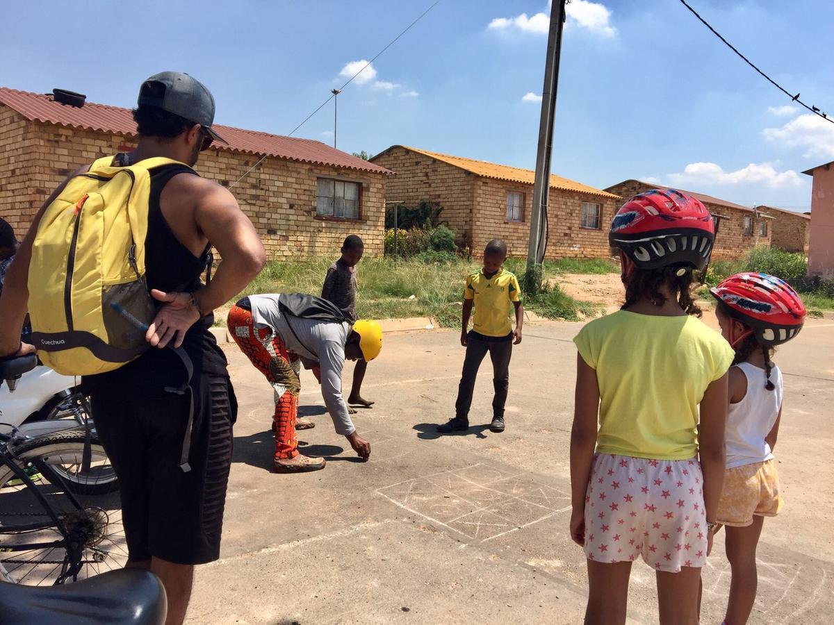 הוסטל סווטו Authentic Bicycle Tours And Backpackers מראה חיצוני תמונה