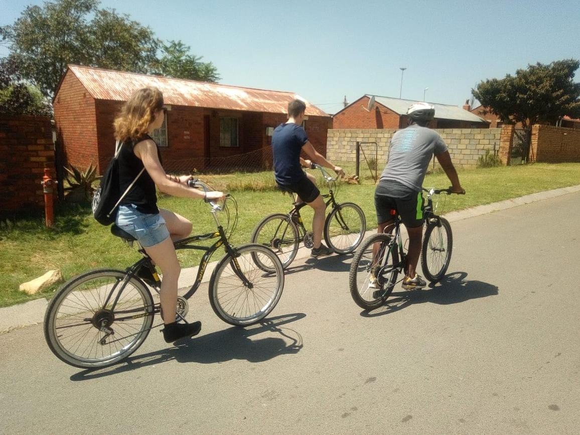 הוסטל סווטו Authentic Bicycle Tours And Backpackers מראה חיצוני תמונה