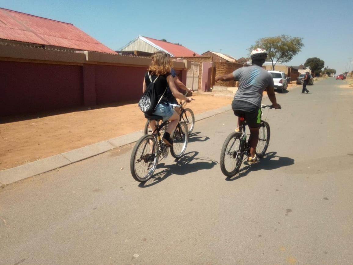 הוסטל סווטו Authentic Bicycle Tours And Backpackers מראה חיצוני תמונה